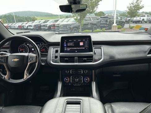 Used 2021 Chevrolet Suburban High Country AWD/4WD image 16