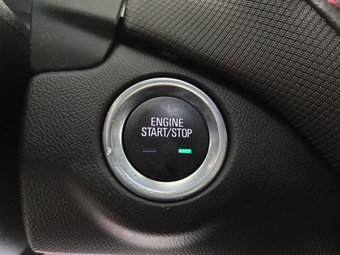 Used 2022 Chevrolet Equinox RS w/ LPO, Floor Liner Package FWD image 26