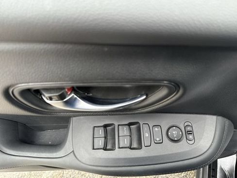 Used 2024 Honda HR-V LX image 17