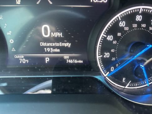 Used 2021 Toyota Venza XLE w/ Softex Package AWD/4WD image 3