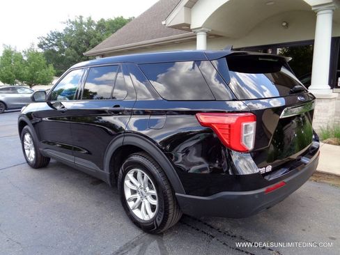 Used 2021 Ford Explorer 4WD image 4