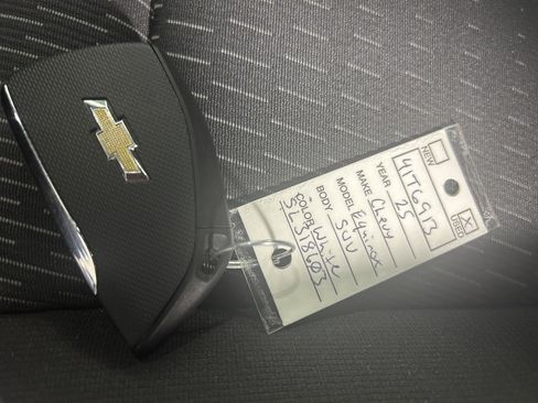 Used 2025 Chevrolet Equinox LT image 33