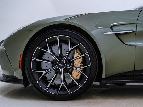 Used 2026 Aston Martin V8 Vantage Roadster image 16