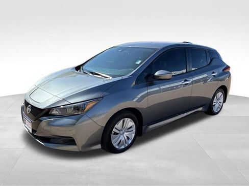 Certified 2025 Nissan Leaf S FWD image 4