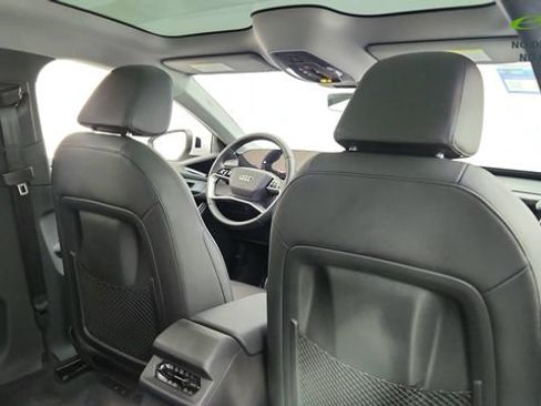 Used 2025 Audi A6 e-tron Premium Plus w/ Premium Plus RWD image 26