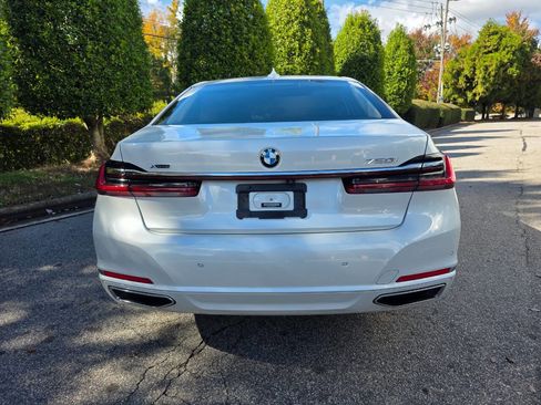 Used 2020 BMW 750i xDrive w/ Executive Package image 4