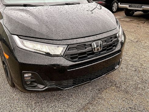 Used 2025 Honda Odyssey Sport-L image 3