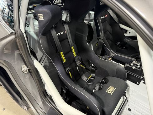 Used 2016 Porsche Cayman GT4 image 30