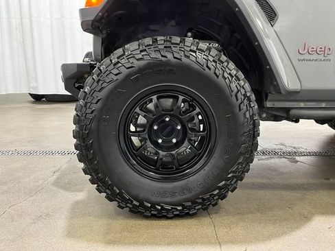 Used 2018 Jeep Wrangler Rubicon AWD/4WD image 23