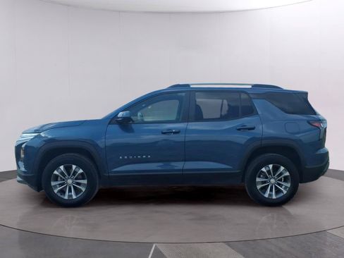 Used 2025 Chevrolet Equinox LT w/ Convenience Package II AWD/4WD image 3
