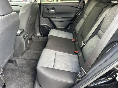 Certified 2025 Nissan Rogue SV image 14