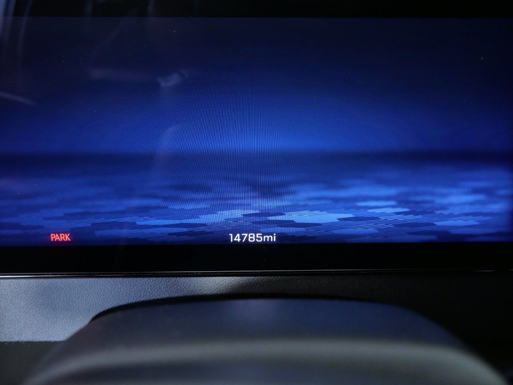 Used 2025 Chevrolet Traverse LT w/ Driver Confidence Package FWD image 18