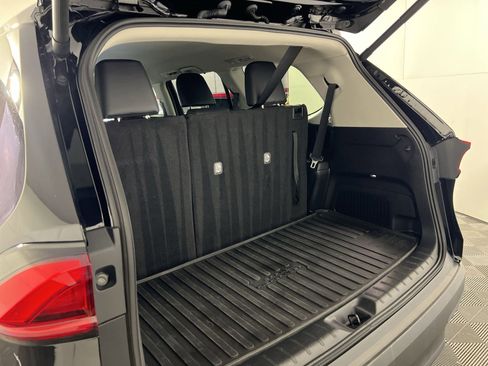 Used 2024 Toyota Grand Highlander AWD image 28