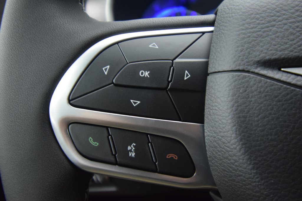 New 2027 Chrysler Pacifica Select AWD/4WD image 23