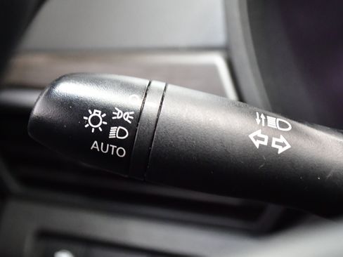 Used 2025 Nissan Altima 2.5 SV image 19