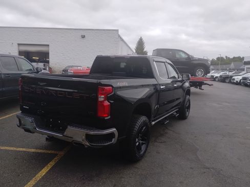 Used 2022 Chevrolet Silverado 1500 LTZ w/ Safety Package II image 3