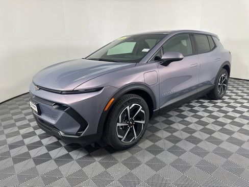 New 2026 Chevrolet Equinox EV LT image 8