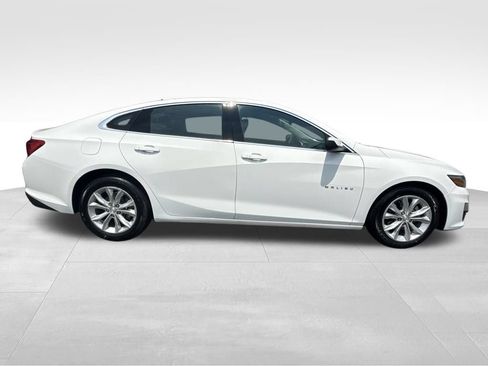 Used 2024 Chevrolet Malibu LT FWD image 2