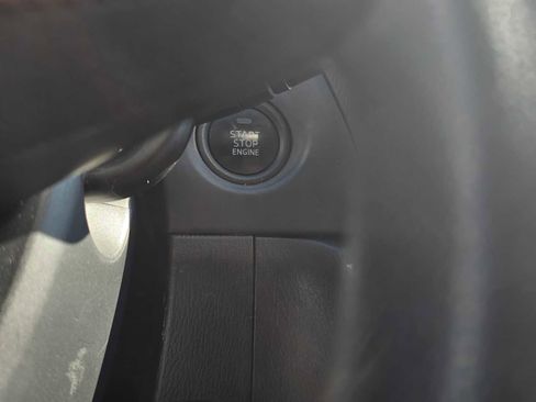 Used 2014 MAZDA MAZDA3 i Sport image 28