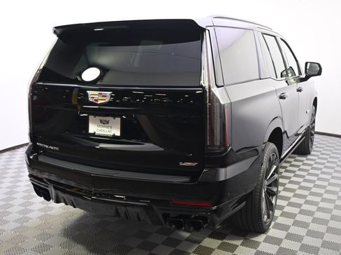New 2026 Cadillac Escalade V AWD/4WD image 6
