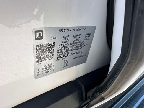 Certified 2023 Chevrolet Suburban High Country w/ Advanced Technology Package image 38