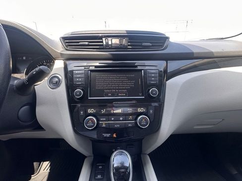 Used 2021 Nissan Rogue Sport SL image 20