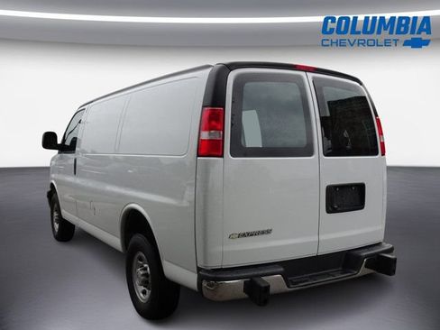 Used 2024 Chevrolet Express 2500 w/ Driver Convenience Package RWD image 5
