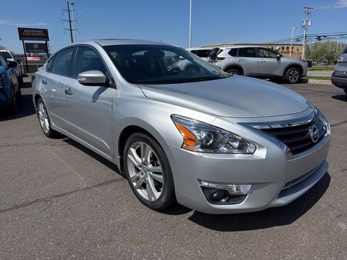 Used 2015 Nissan Altima 3.5 SL FWD image 3