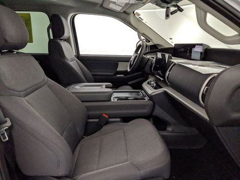 New 2025 Ford Expedition Active image 26