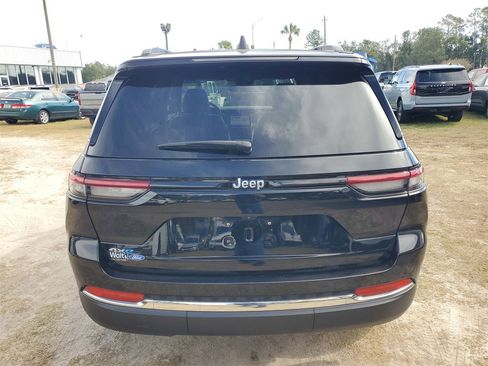 Used 2024 Jeep Grand Cherokee Limited 4xe image 8