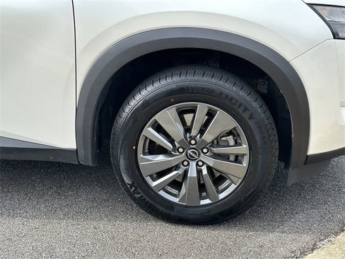 Certified 2024 Nissan Pathfinder SV image 13