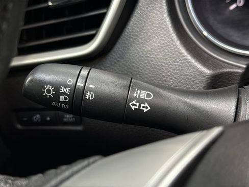 Used 2016 Nissan Rogue SL AWD/4WD image 34