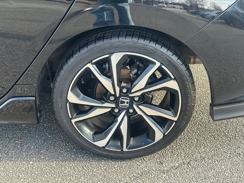 Used 2017 Honda Civic Sport image 19