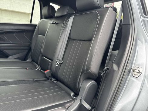 Certified 2024 Volkswagen Tiguan SE R-Line FWD image 18