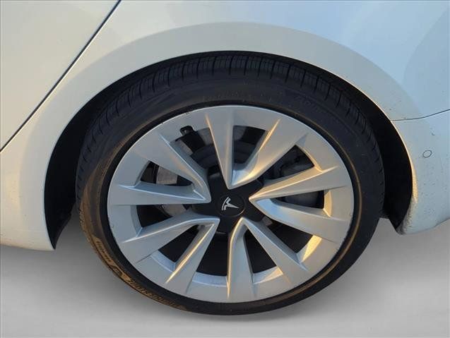 Used 2021 Tesla Model 3 Standard Range Plus RWD image 6