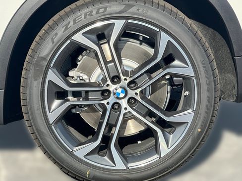 New 2026 BMW X5 xDrive50e image 12