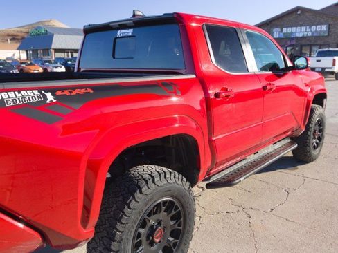 Used 2025 Toyota Tacoma SR5 w/ SR5 Upgrade Package image 10