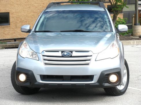 Used 2013 Subaru Outback 2.5i Premium AWD/4WD image 5