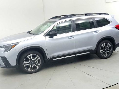 New 2025 Subaru Ascent Limited image 5