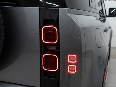 Used 2024 Land Rover Defender 110 S AWD/4WD image 44