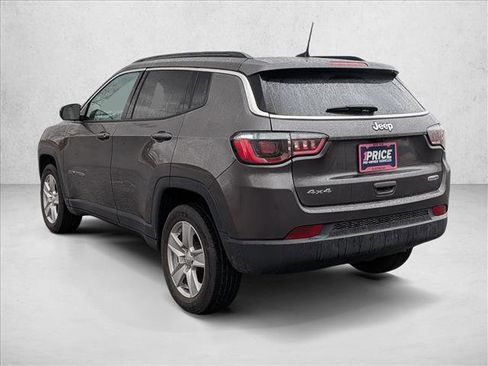 Used 2022 Jeep Compass Latitude image 7