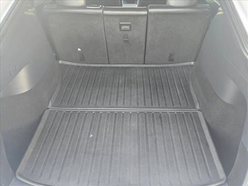 Used 2020 Tesla Model Y Long Range image 6