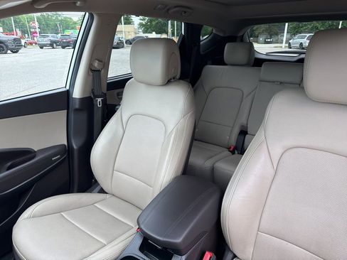 Used 2017 Hyundai Santa Fe Sport AWD/4WD image 44
