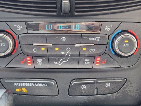 Used 2017 Ford Escape SE w/ SE Leather Comfort Package FWD image 14