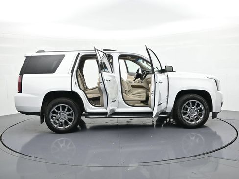 Used 2016 GMC Yukon Denali w/ Open Road Package AWD/4WD image 25