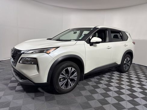 Used 2023 Nissan Rogue SV image 12