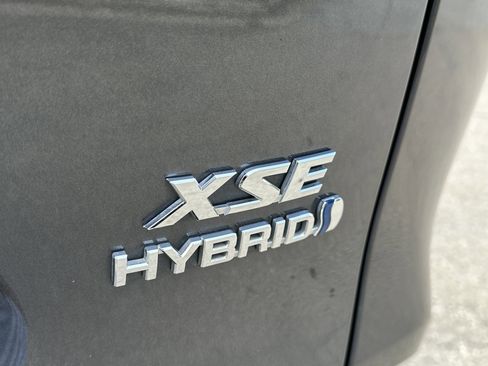 Used 2021 Toyota RAV4 XSE image 17