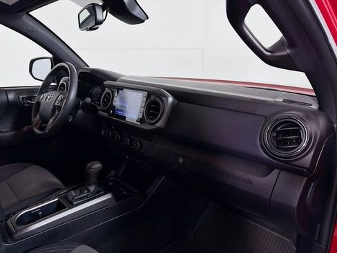 Used 2020 Toyota Tacoma TRD Off-Road image 27