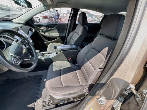 Used 2023 Chevrolet Malibu LT FWD image 17
