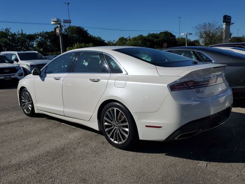 Used 2017 Lincoln MKZ Premiere image 5